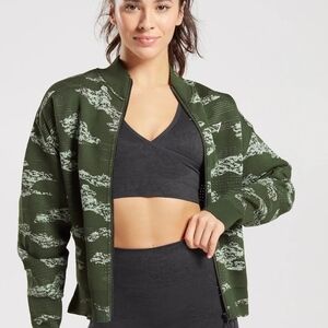 Gymshark Adapt Camo Olive Camouflage BoJacket